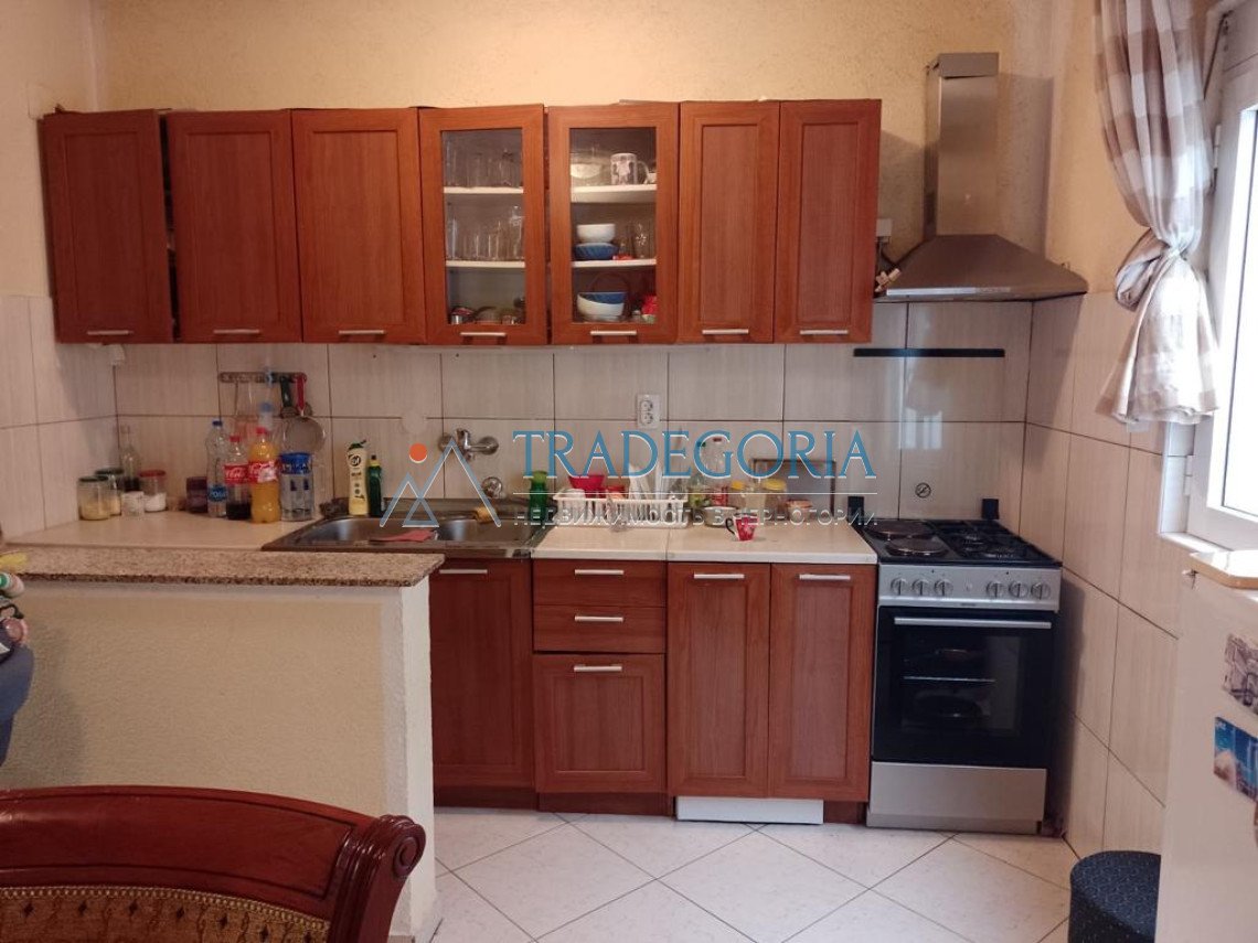 <p>Apartment-type house in Shushani.</p><p> Plot area 450 m2</p><p> House area 220 m2</p><p> The house has 2 floors, on the 1st floor there are 2 apar