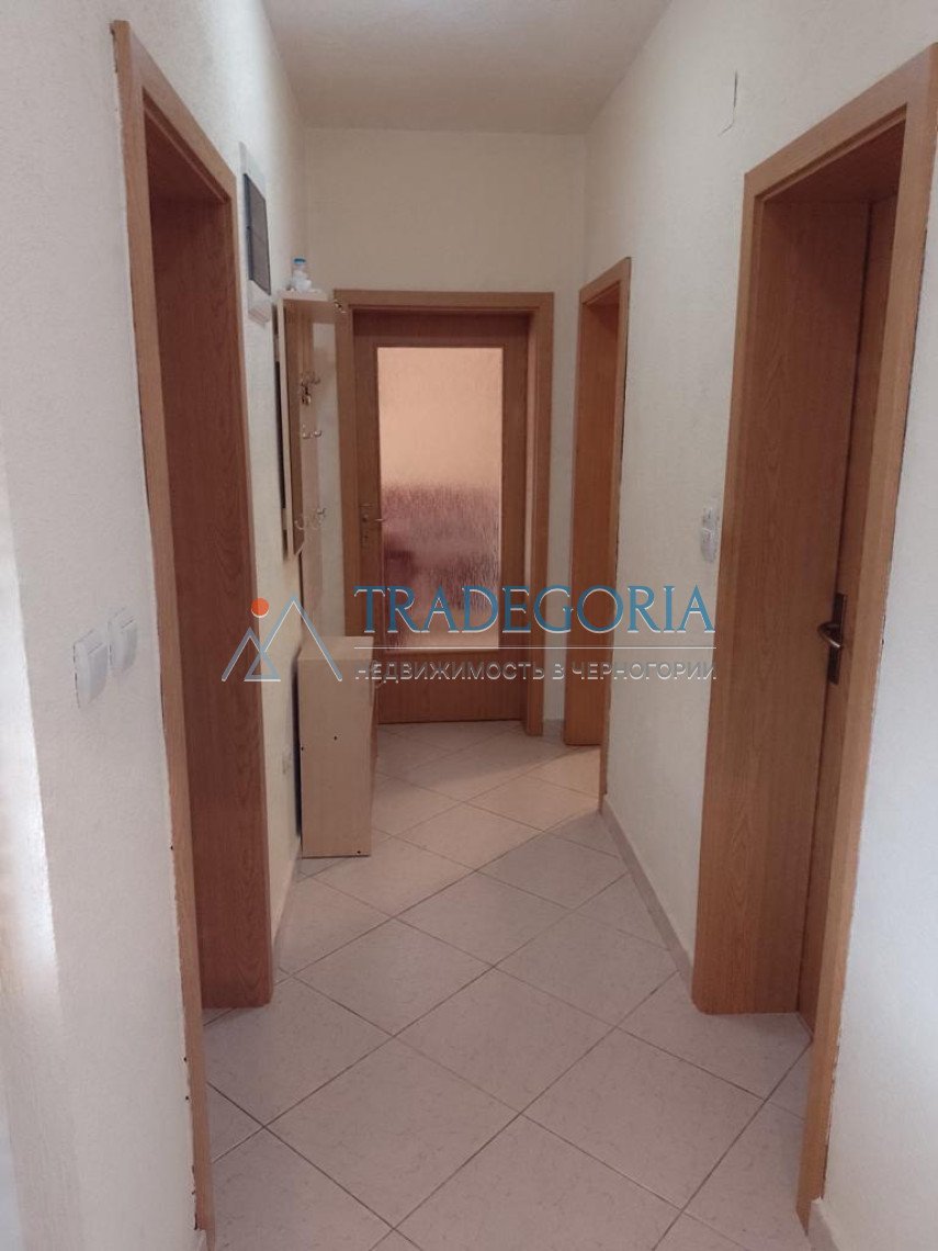 <p>Apartment-type house in Shushani.</p><p> Plot area 450 m2</p><p> House area 220 m2</p><p> The house has 2 floors, on the 1st floor there are 2 apar