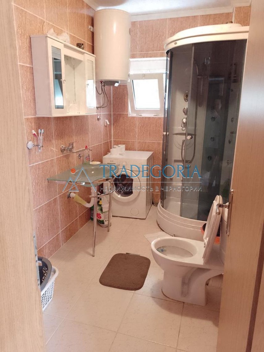 <p>Apartment-type house in Shushani.</p><p> Plot area 450 m2</p><p> House area 220 m2</p><p> The house has 2 floors, on the 1st floor there are 2 apar