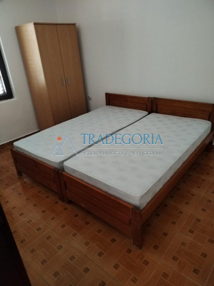 <p>Apartment-type house in Shushani.</p><p> Plot area 450 m2</p><p> House area 220 m2</p><p> The house has 2 floors, on the 1st floor there are 2 apar