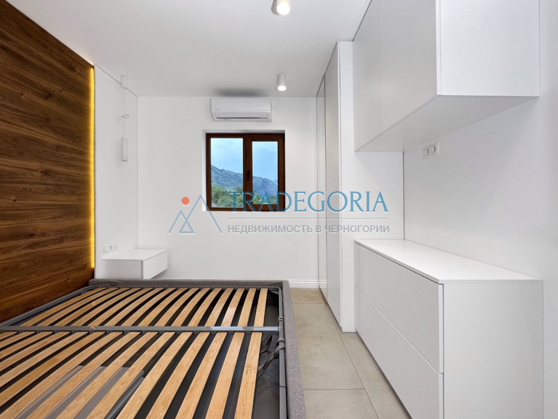 <h3>Apartment 1</h3><p> Key parameters:</p> Location: Kamenari Property type: Apartment Area: 36.43 m² Number of floors: 3rd floor Number of bedrooms: