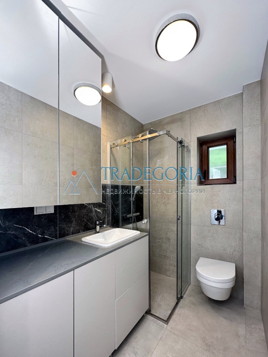 <h3>Apartment 1</h3><p> Key parameters:</p> Location: Kamenari Property type: Apartment Area: 36.43 m² Number of floors: 3rd floor Number of bedrooms: