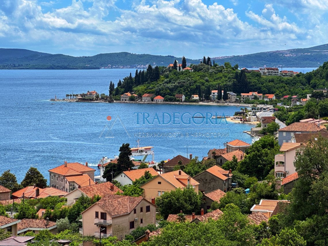 <h3>Apartment 1</h3><p> Key parameters:</p> Location: Kamenari Property type: Apartment Area: 36.43 m² Number of floors: 3rd floor Number of bedrooms: