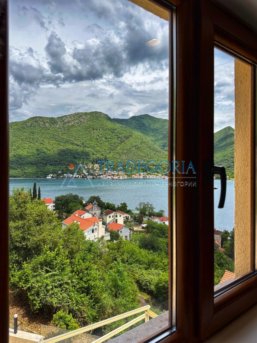 <h3>Apartment 1</h3><p> Key parameters:</p> Location: Kamenari Property type: Apartment Area: 36.43 m² Number of floors: 3rd floor Number of bedrooms: