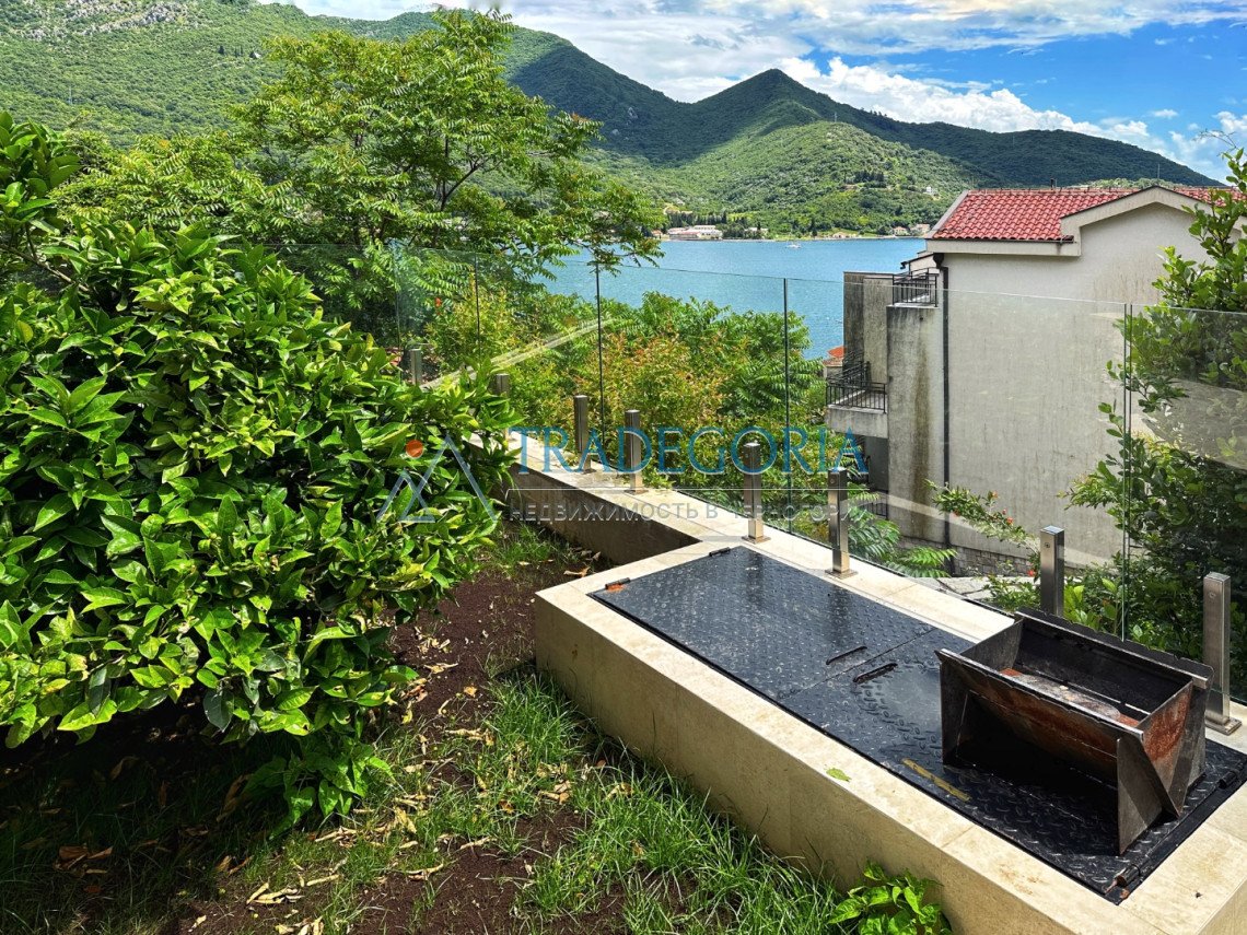 <h3>Apartment 1</h3><p> Key parameters:</p> Location: Kamenari Property type: Apartment Area: 36.43 m² Number of floors: 3rd floor Number of bedrooms: