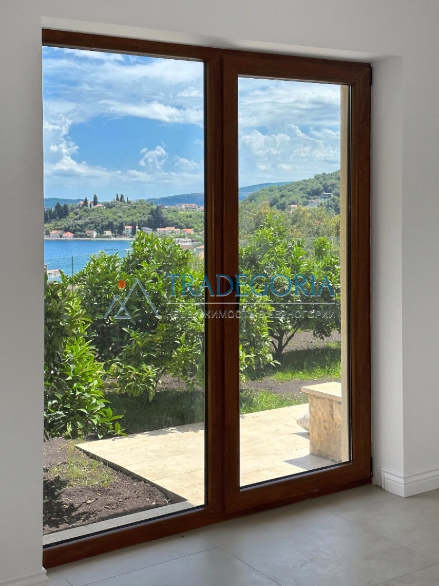 <h3>Apartment 1</h3><p> Key parameters:</p> Location: Kamenari Property type: Apartment Area: 36.43 m² Number of floors: 3rd floor Number of bedrooms: