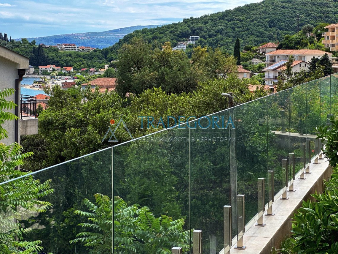 <h3>Apartment 1</h3><p> Key parameters:</p> Location: Kamenari Property type: Apartment Area: 36.43 m² Number of floors: 3rd floor Number of bedrooms: