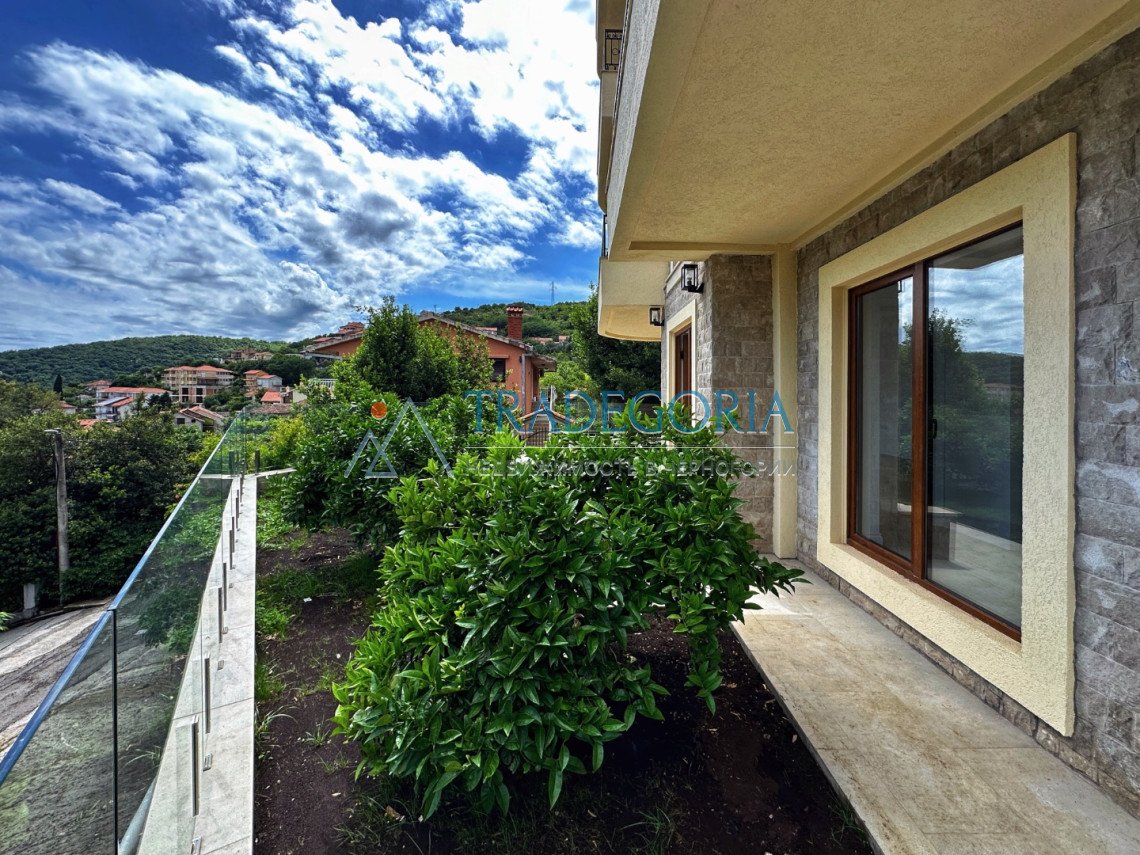 <h3>Apartment 1</h3><p> Key parameters:</p> Location: Kamenari Property type: Apartment Area: 36.43 m² Number of floors: 3rd floor Number of bedrooms: