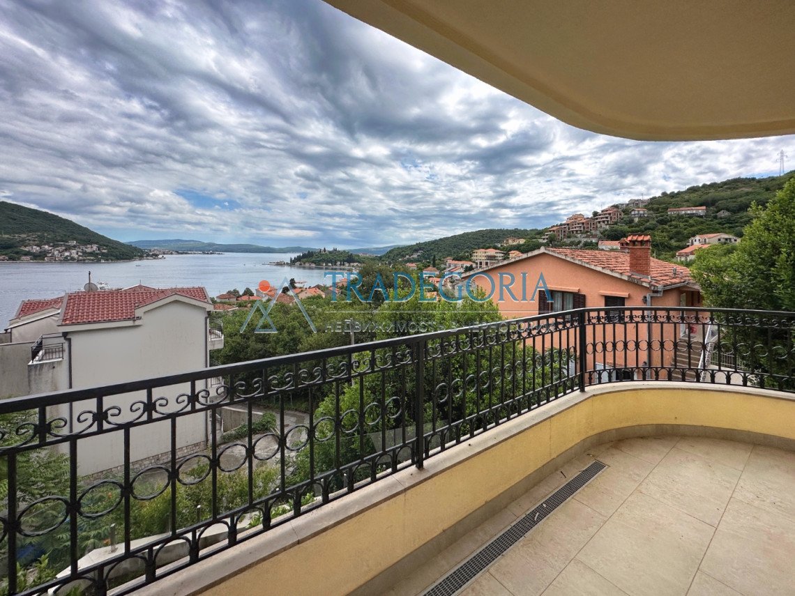 <h3>Apartment 1</h3><p> Key parameters:</p> Location: Kamenari Property type: Apartment Area: 36.43 m² Number of floors: 3rd floor Number of bedrooms: