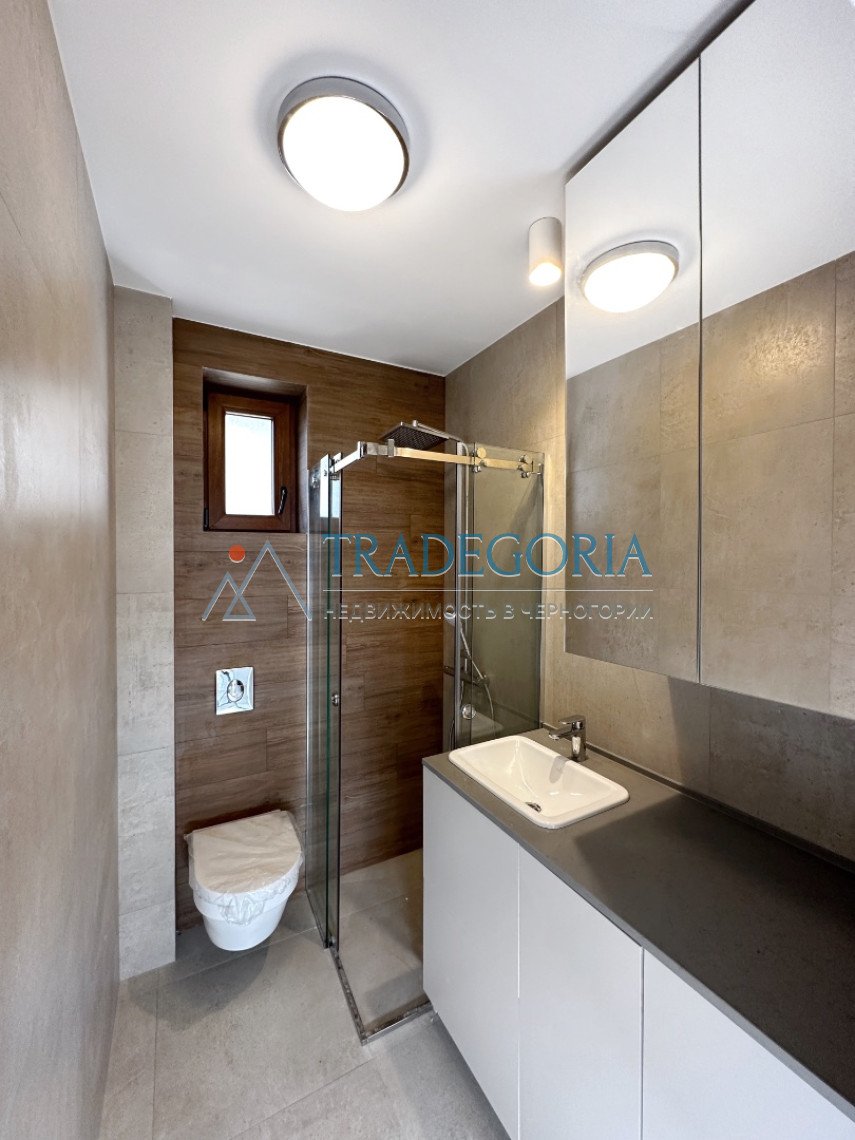 <h3>Apartment 1</h3><p> Key parameters:</p> Location: Kamenari Property type: Apartment Area: 36.43 m² Number of floors: 3rd floor Number of bedrooms: