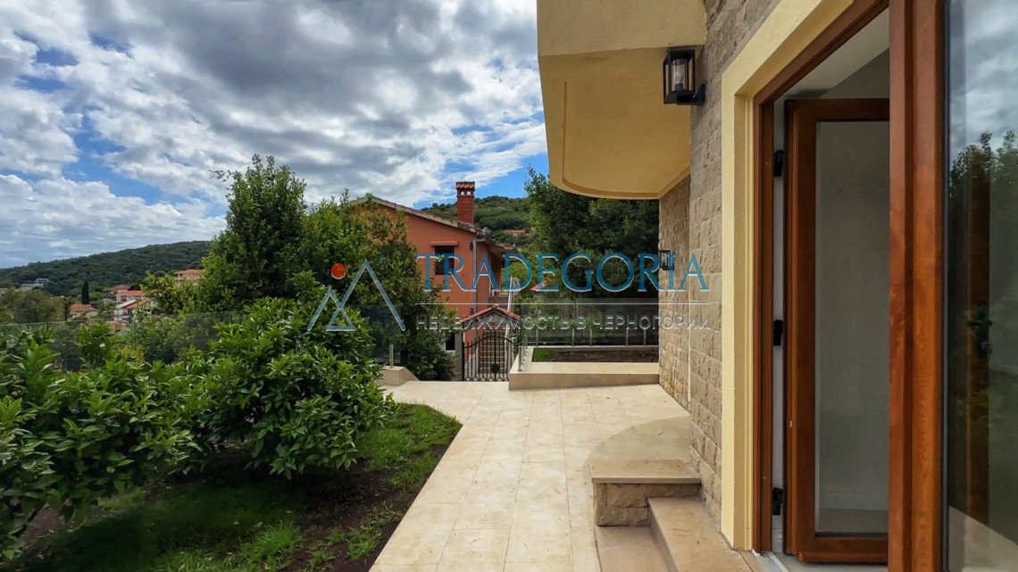 <h3>Apartment 1</h3><p> Key parameters:</p> Location: Kamenari Property type: Apartment Area: 36.43 m² Number of floors: 3rd floor Number of bedrooms: