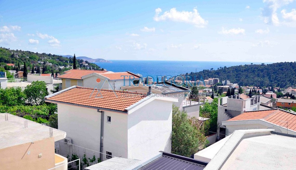 <h3>House with sauna and sea view in Sutomore</h3><p> Key parameters:</p> Location: Sutomore Property type: House Property type: Resale House area: 25