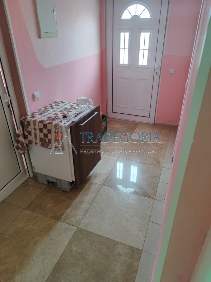 <h3>House with sauna and sea view in Sutomore</h3><p> Key parameters:</p> Location: Sutomore Property type: House Property type: Resale House area: 25