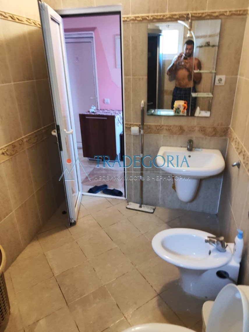 <h3>House with sauna and sea view in Sutomore</h3><p> Key parameters:</p> Location: Sutomore Property type: House Property type: Resale House area: 25