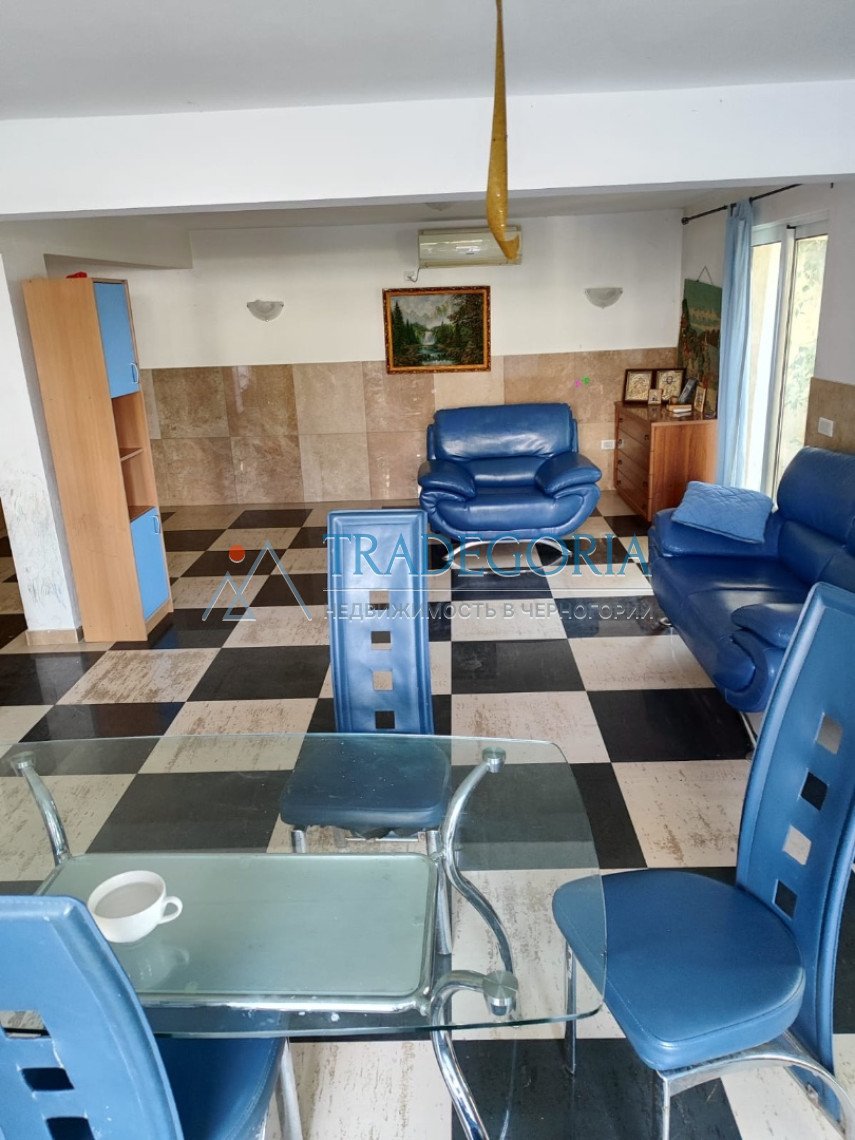 <h3>House with sauna and sea view in Sutomore</h3><p> Key parameters:</p> Location: Sutomore Property type: House Property type: Resale House area: 25