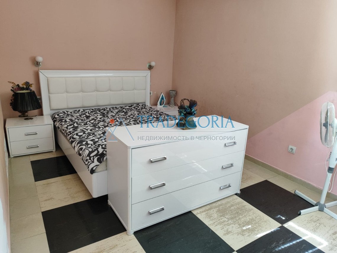 <h3>House with sauna and sea view in Sutomore</h3><p> Key parameters:</p> Location: Sutomore Property type: House Property type: Resale House area: 25