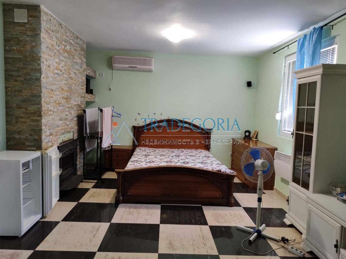 <h3>House with sauna and sea view in Sutomore</h3><p> Key parameters:</p> Location: Sutomore Property type: House Property type: Resale House area: 25