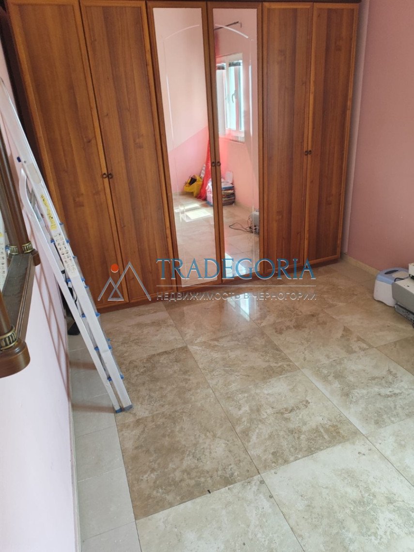 <h3>House with sauna and sea view in Sutomore</h3><p> Key parameters:</p> Location: Sutomore Property type: House Property type: Resale House area: 25
