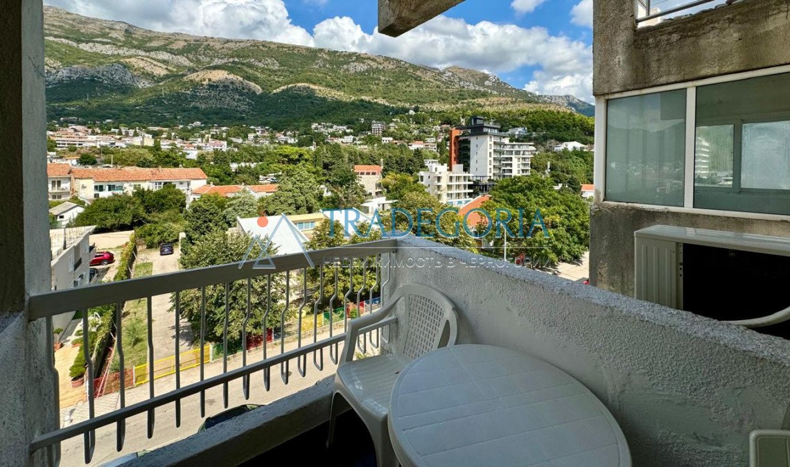 <p>Key parameters:</p> Location: Sutomore Property type: studio Apartment area: 26 m² View: mountains Floor: 5th floor of a six-story building Elevato