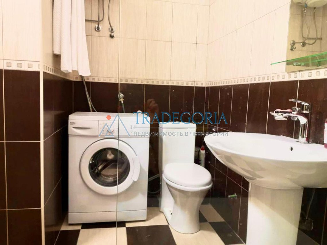 <h3>Key parameters</h3> Location: Petrovac Property type: apartment Property type: secondary Area: 50 m² (in fact, 46 m² according to documents) Regis