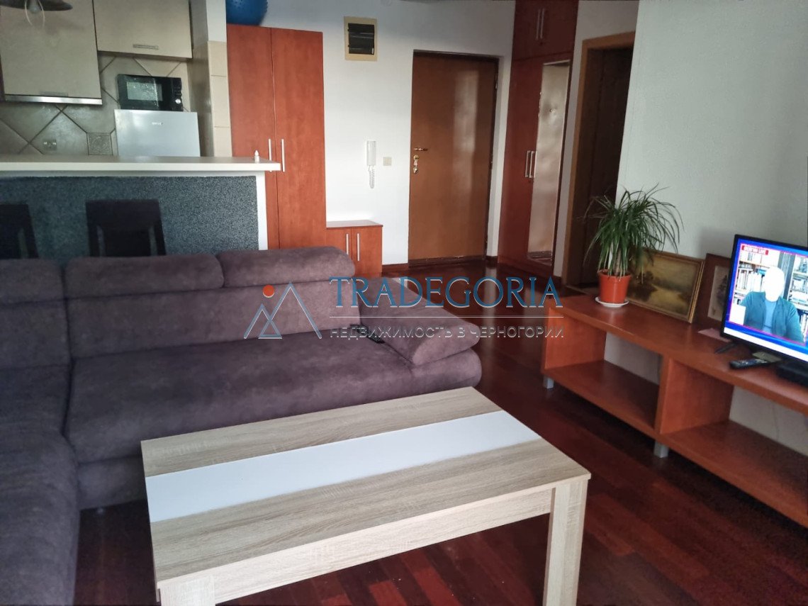 <h3>Key parameters</h3> Location: Petrovac Property type: apartment Property type: secondary Area: 50 m² (in fact, 46 m² according to documents) Regis