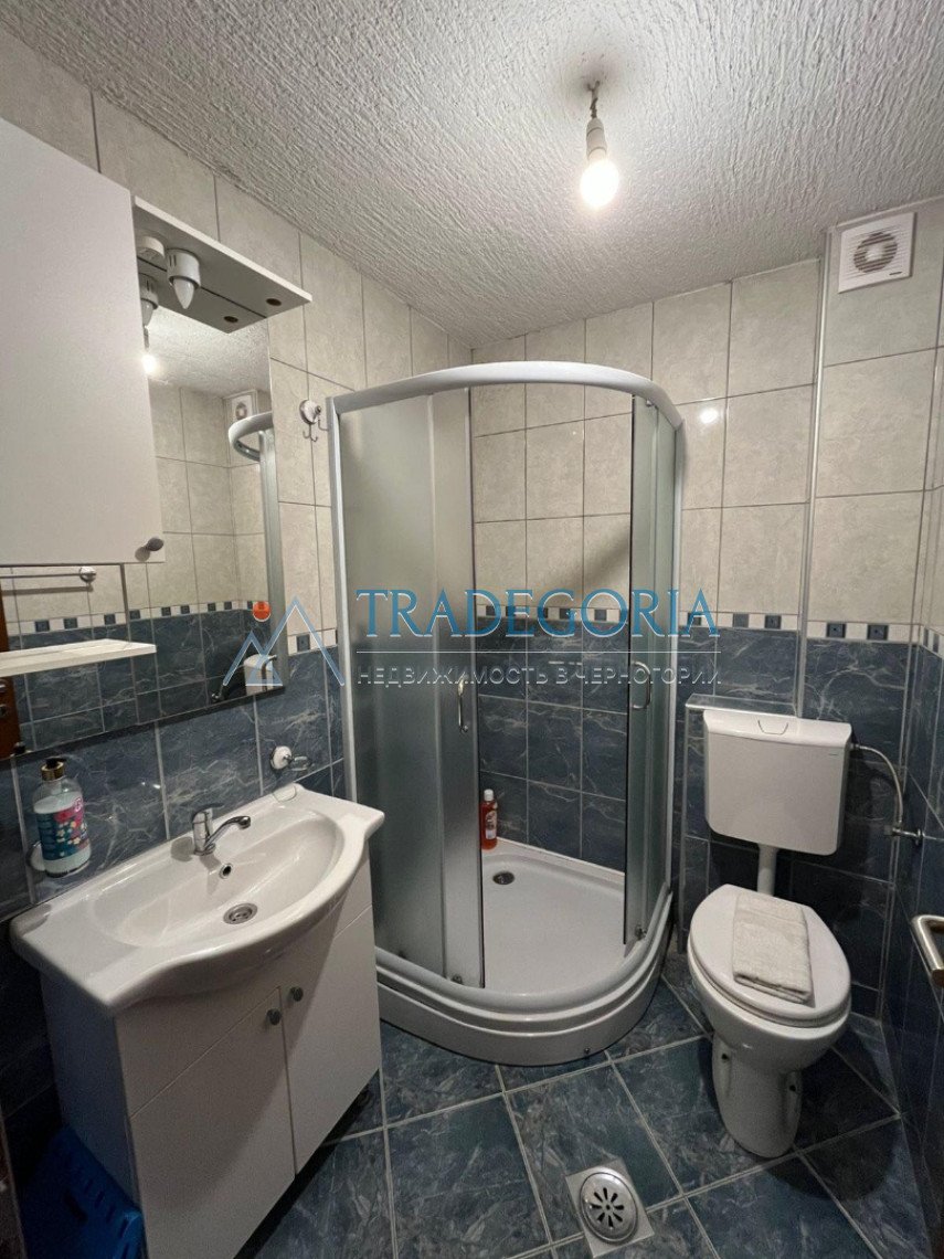 <p>Two bedroom apartment with two balconies in Becici</p><h3> Key parameters</h3> Location: Becici, next to the Mix Market store Property type: apartm