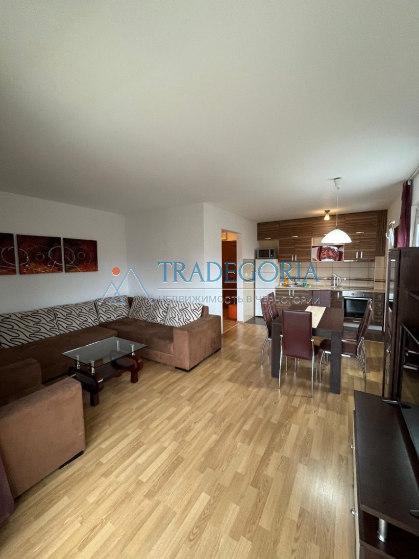 <p>Two bedroom apartment with two balconies in Becici</p><h3> Key parameters</h3> Location: Becici, next to the Mix Market store Property type: apartm