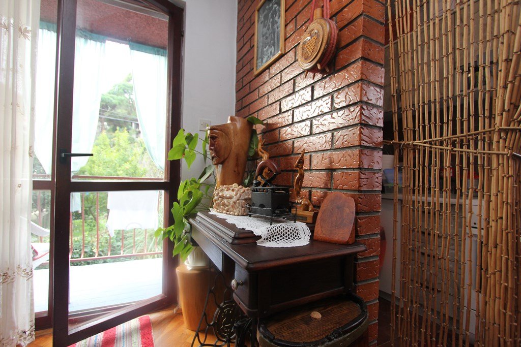 Mountine view house in Topla<br><br><p>Three-storey house for sale in Herceg Novi, Topla. The house is a cascade type and has a terrace with mountain 