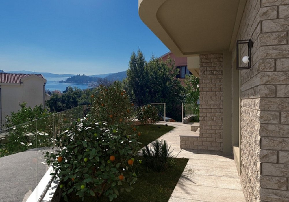 Boka Bay of Kotor, Kamenari district. New apartments in a club-type apartment building.
The distance to the sea is 300m.

The house has four floors, a
