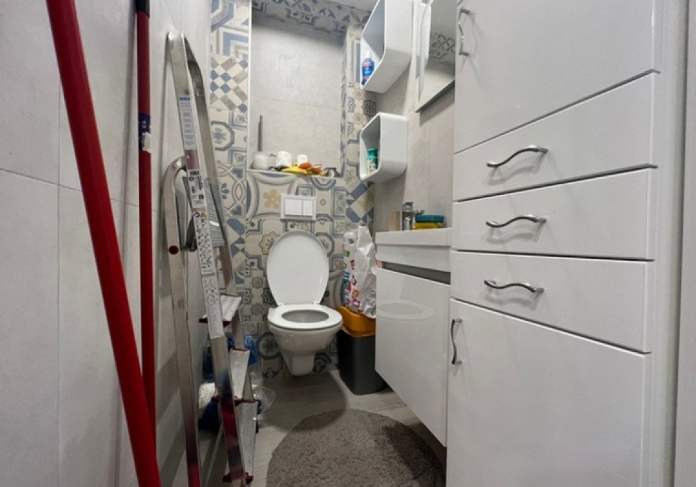 Description
Podgorica, the &quot;Old Airfield&quot; area. Office space
Fully equipped office
The area is 35 sq.m.
Ideal for different types of busines